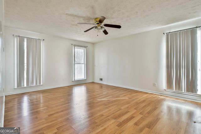 8039 Woods Lane, Jonesboro, GA 30236