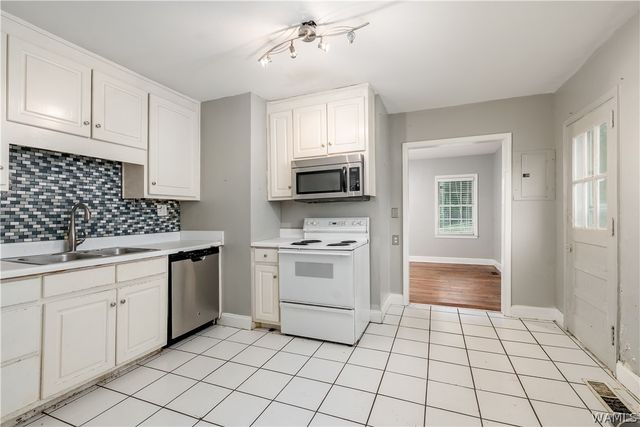 22 Lakeview, Tuscaloosa, AL 35401