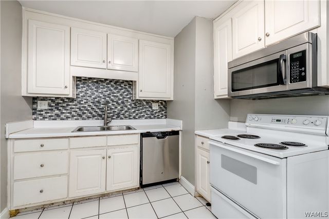 22 Lakeview, Tuscaloosa, AL 35401