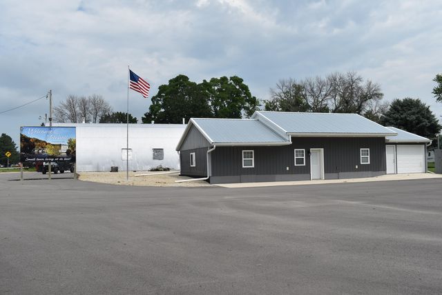 120 &160 N Hunt Street, Mitchell, IA 50461