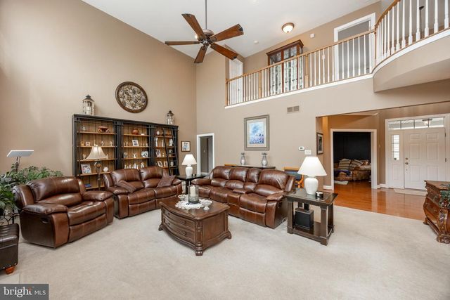 812 E KENNEDY RD, North Wales, PA 19454