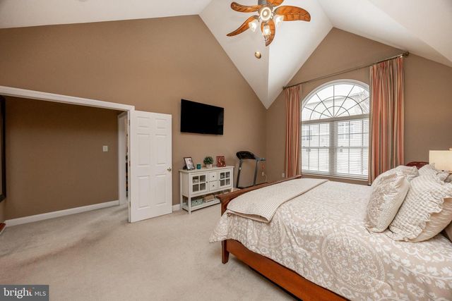 812 E KENNEDY RD, North Wales, PA 19454