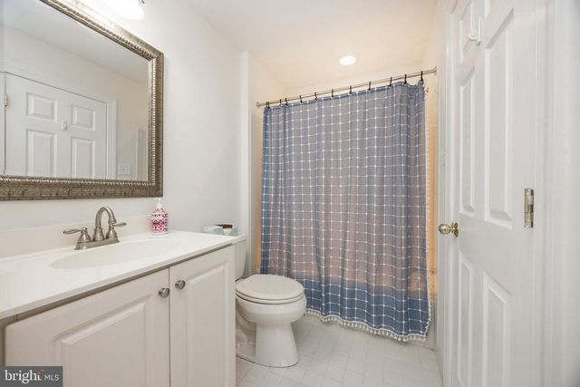 812 E KENNEDY RD, North Wales, PA 19454