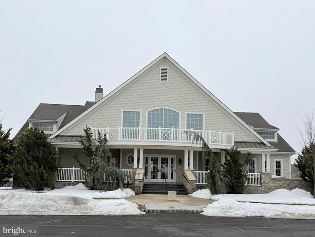 812 E KENNEDY RD, North Wales, PA 19454