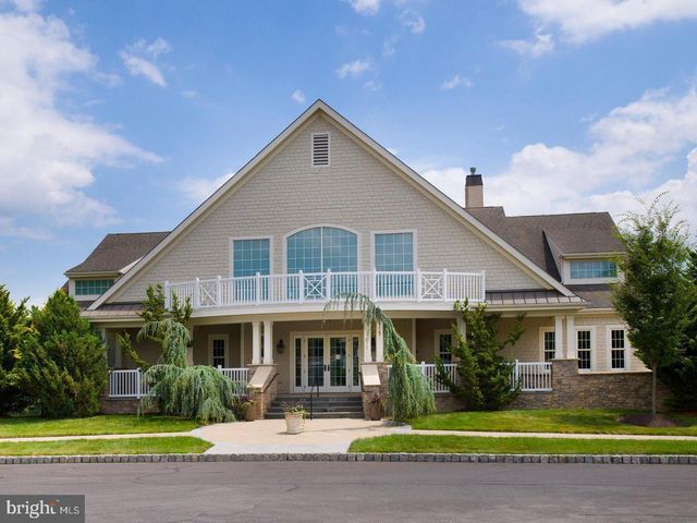 812 E KENNEDY RD, North Wales, PA 19454