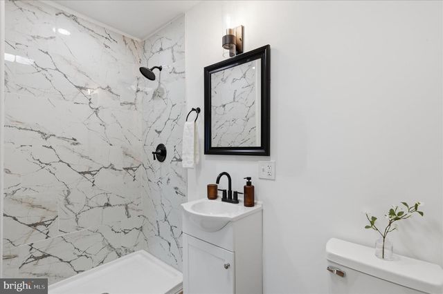 826 N PLUM ST, Lancaster, PA 17602