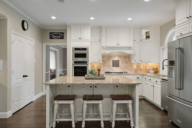 2300 Serenity Lane, Heath, TX 75032