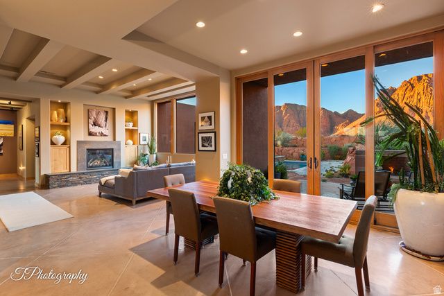 688 W SHINAVA DR, Ivins, UT 84738