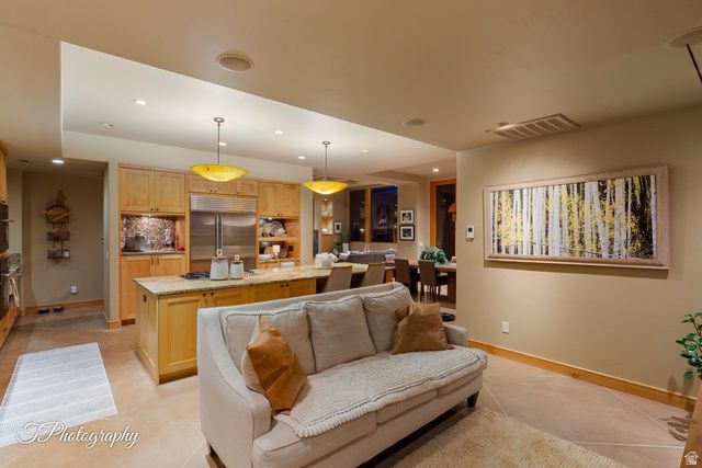 688 W SHINAVA DR, Ivins, UT 84738