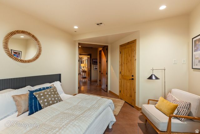 688 W SHINAVA DR, Ivins, UT 84738