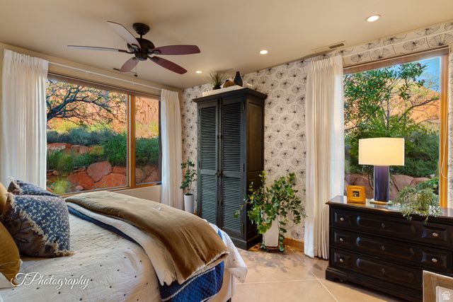 688 W SHINAVA DR, Ivins, UT 84738