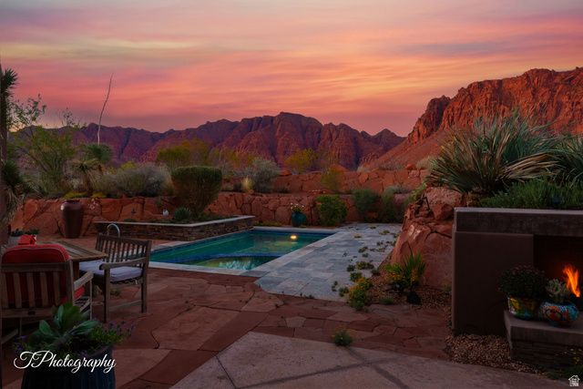 688 W SHINAVA DR, Ivins, UT 84738