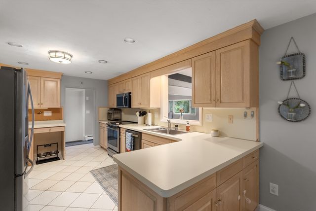 6 Wentworth Rd, Canton, MA 02021