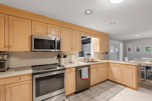6 Wentworth Rd, Canton, MA 02021