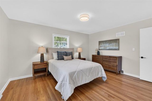 5503 Forest Avenue, Kansas City, MO 64110