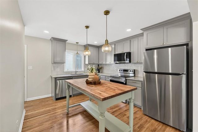 5503 Forest Avenue, Kansas City, MO 64110