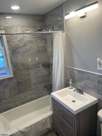 26 CROSBY, Paterson City, NJ 07502