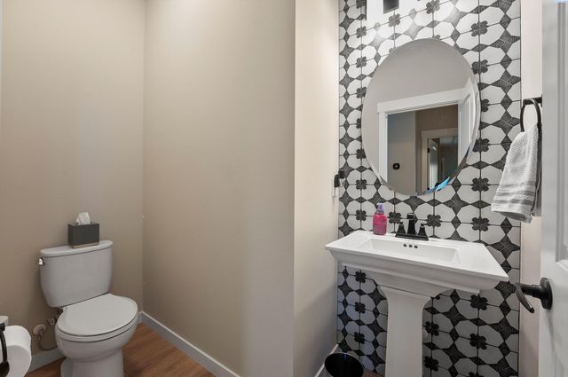 2573 Brodie Ln, Richland, WA 99352