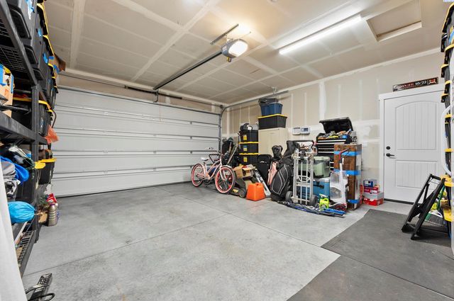 2573 Brodie Ln, Richland, WA 99352