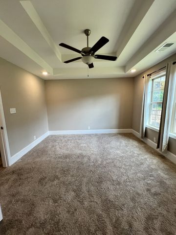 1012 Dublin Dr, Clarksville, TN 37042