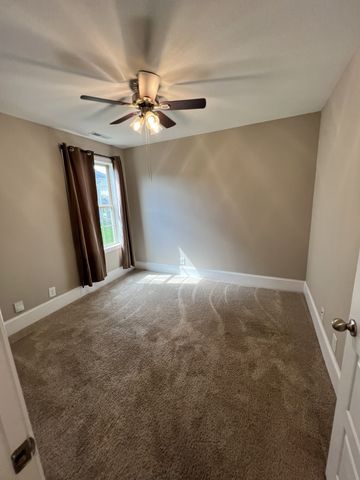 1012 Dublin Dr, Clarksville, TN 37042