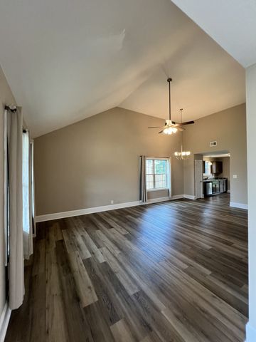 1012 Dublin Dr, Clarksville, TN 37042