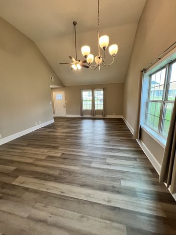 1012 Dublin Dr, Clarksville, TN 37042