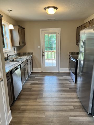 1012 Dublin Dr, Clarksville, TN 37042