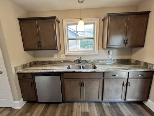 1012 Dublin Dr, Clarksville, TN 37042