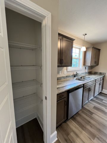 1012 Dublin Dr, Clarksville, TN 37042