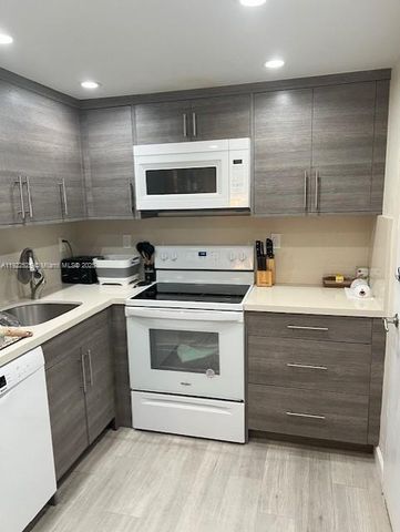 1865 79th St Cswy 10C, North Bay Village, FL 33141