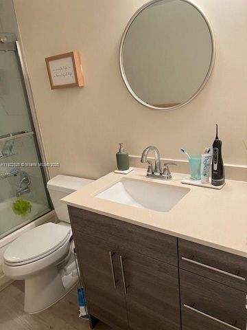 1865 79th St Cswy 10C, North Bay Village, FL 33141