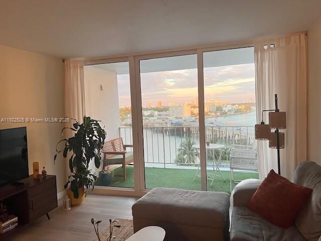 1865 79th St Cswy 10C, North Bay Village, FL 33141