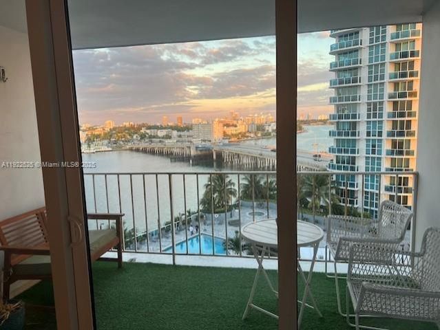 1865 79th St Cswy 10C, North Bay Village, FL 33141