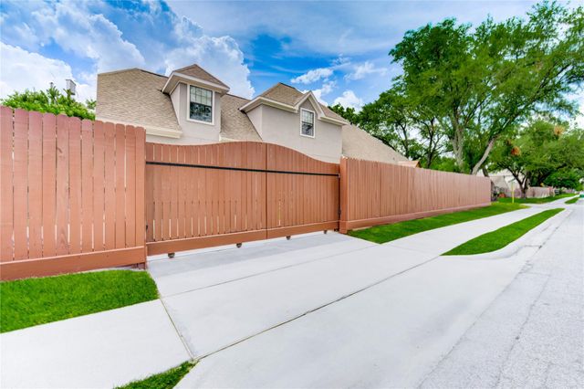 1403 Wakefield Drive, Houston, TX 77018