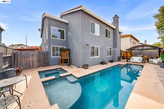 1531 Riverview Ave, Tracy, CA 95377