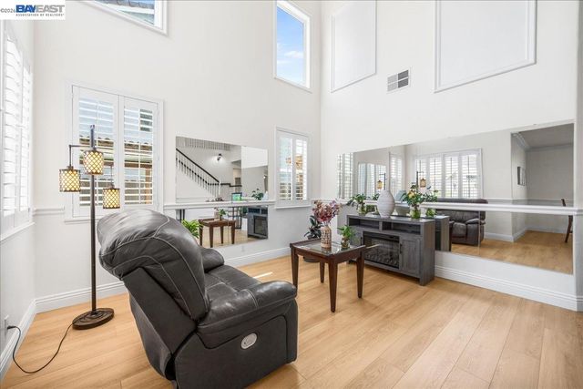 1531 Riverview Ave, Tracy, CA 95377