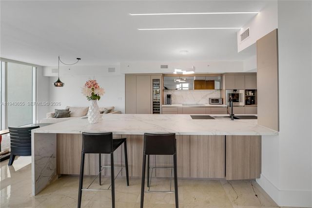 3301 NE 183rd St 3101, Aventura, FL 33160