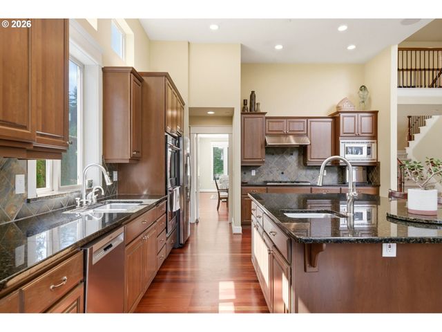 5904 Nw INGLEWOOD Ct, Camas, WA 98607