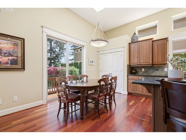 5904 Nw INGLEWOOD Ct, Camas, WA 98607