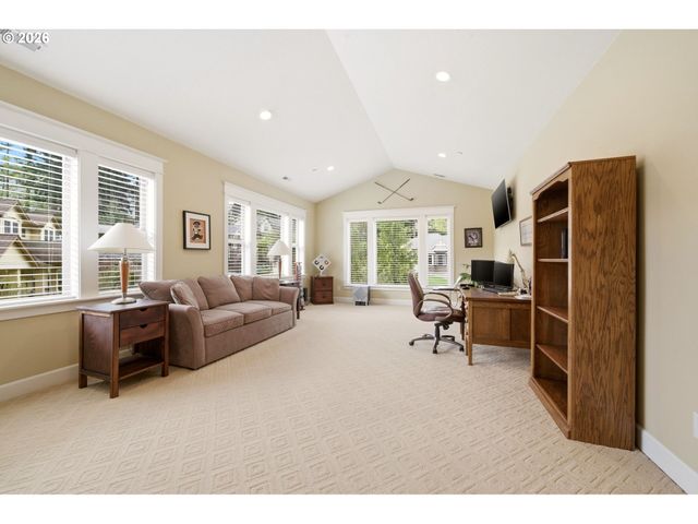 5904 Nw INGLEWOOD Ct, Camas, WA 98607