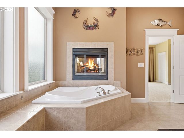 5904 Nw INGLEWOOD Ct, Camas, WA 98607