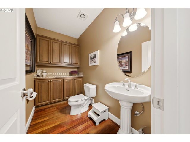 5904 Nw INGLEWOOD Ct, Camas, WA 98607