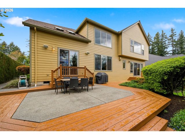 5904 Nw INGLEWOOD Ct, Camas, WA 98607