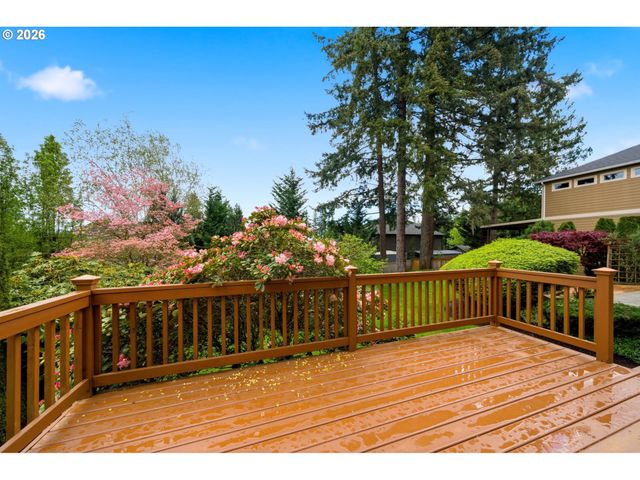 5904 Nw INGLEWOOD Ct, Camas, WA 98607