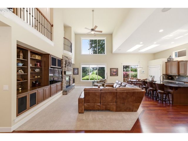 5904 Nw INGLEWOOD Ct, Camas, WA 98607