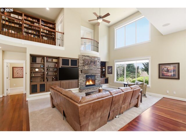 5904 Nw INGLEWOOD Ct, Camas, WA 98607