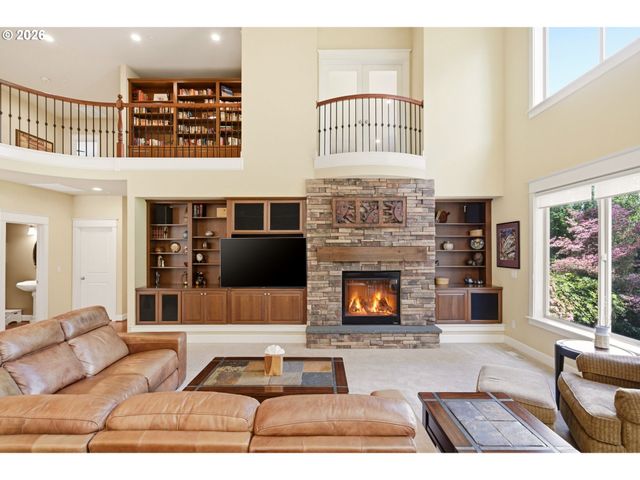 5904 Nw INGLEWOOD Ct, Camas, WA 98607