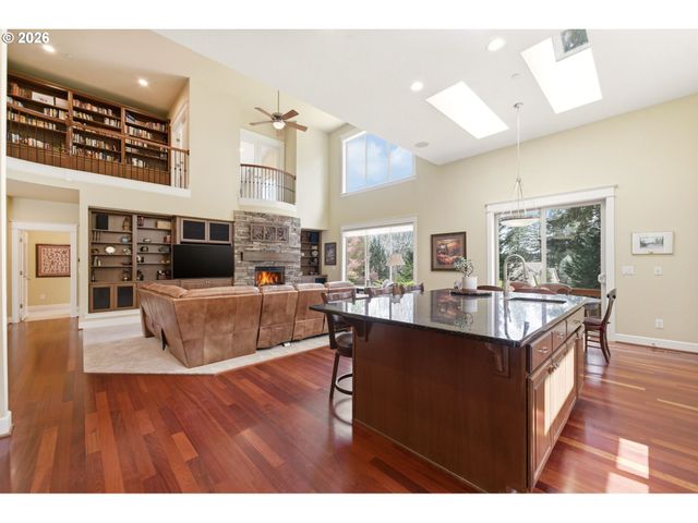 5904 Nw INGLEWOOD Ct, Camas, WA 98607