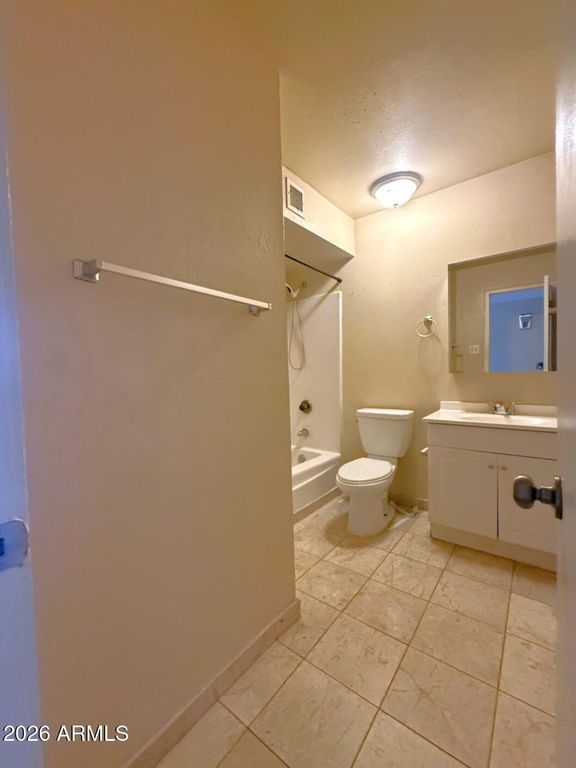 Image 12 of property listing at 4625 S RITA Lane, Tempe, AZ 85282